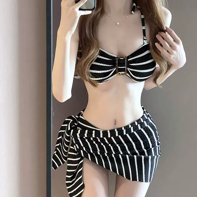 2026新款女士黑白条纹比基尼分体抹胸三点式温泉性感甜美时尚泳衣