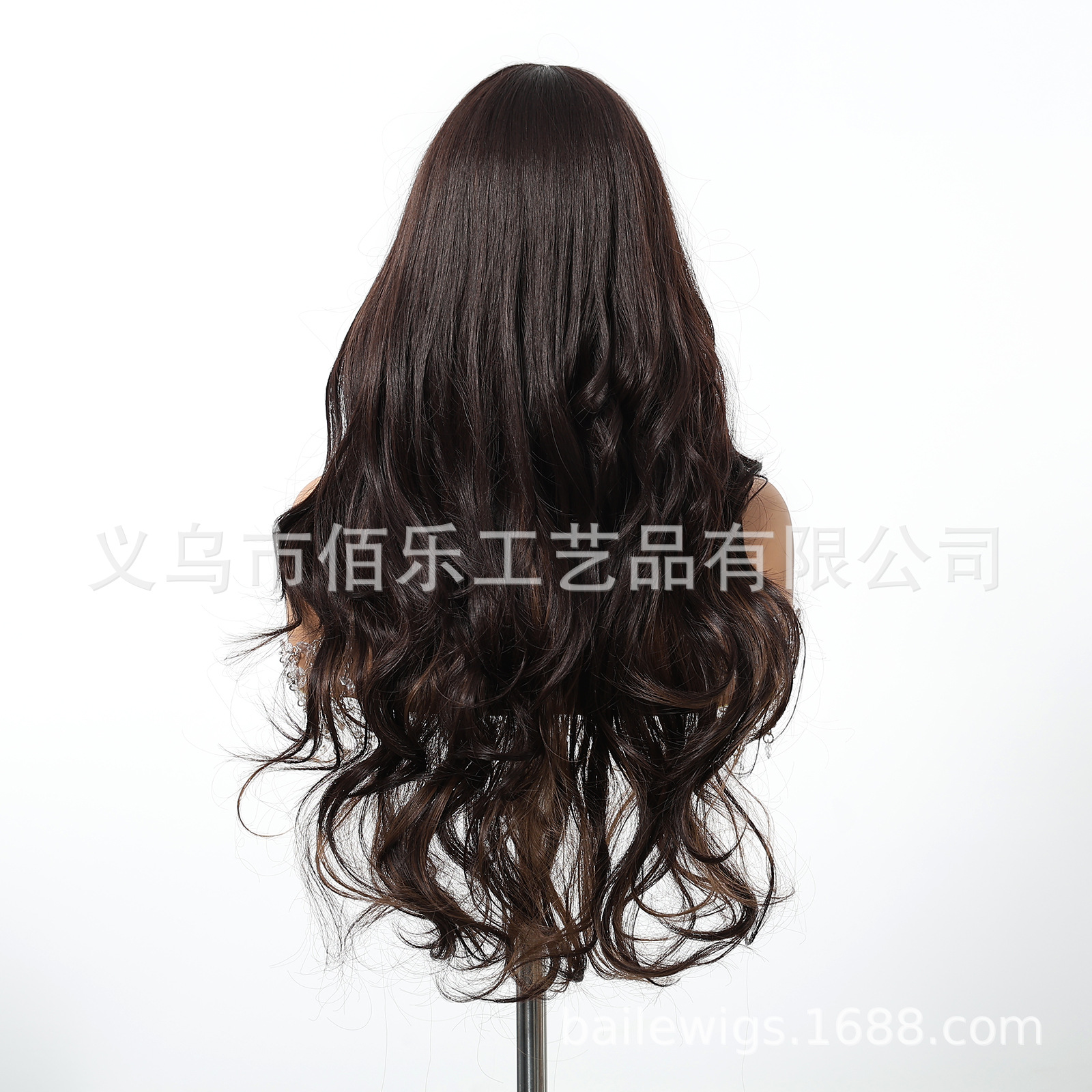 Peluca marrón oscuro venta caliente transfronteriza pelo largo y rizado natural todos los días cubierta de fibra química mujer Europa y América spot wigs al por mayor