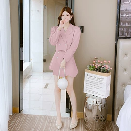 连衣裙;大码外套;时尚休闲套装