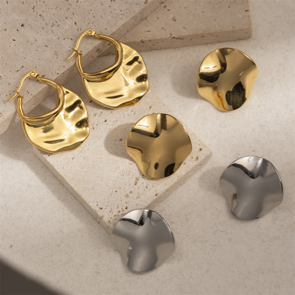 Taena Pendientes de acero inoxidable europeos y americanos, lujo ligero, de alta calidad, cara brillante, oro, plata, titanio, orejas de acero, orejas de crianza femenina, Earrings