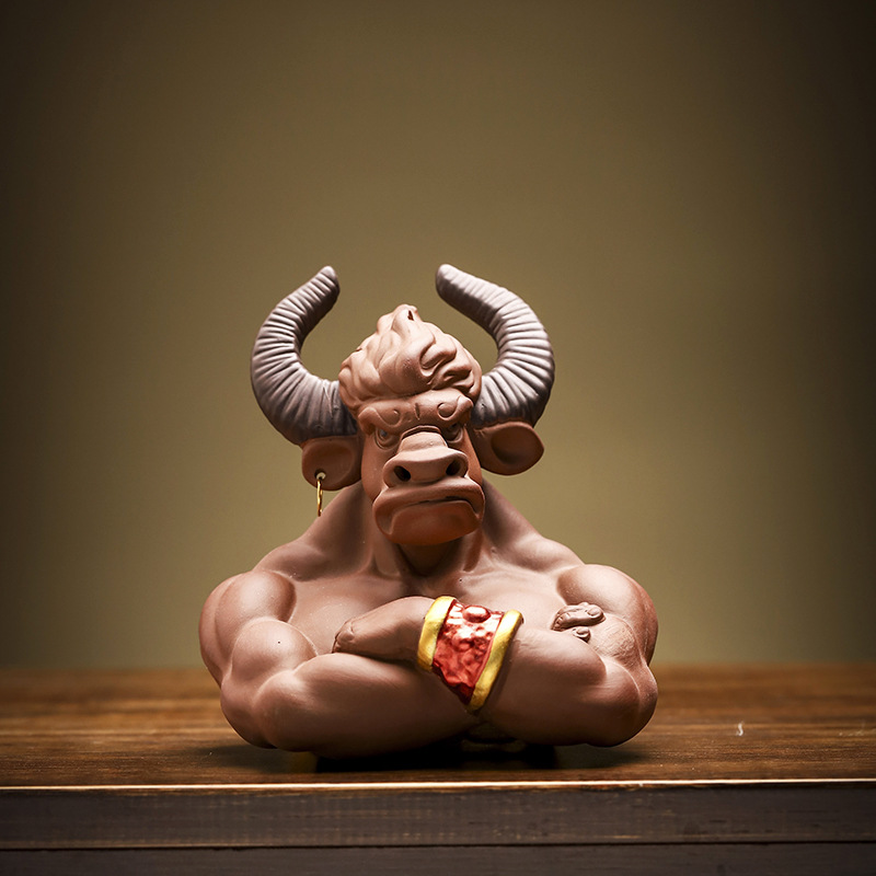创意紫砂混世牛魔王牛气冲天茶宠茶盘配件陶瓷家居客厅装饰摆件