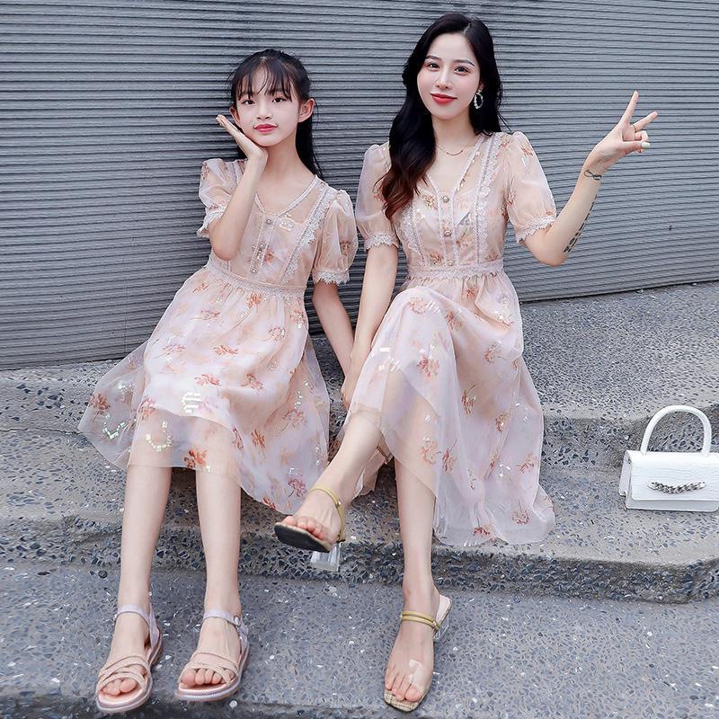 網紅親子裝夏裝母女連衣裙2022新款時尚氣質收腰公主甜美網紗裙子