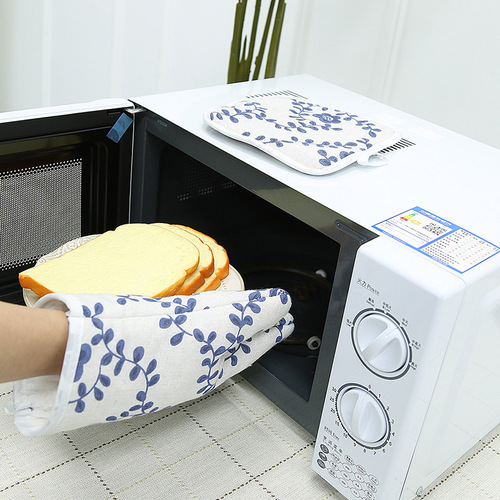 Nordic ins style oven gloves kitchen microwave oven insulation mat high temperature baking anti-scalding thickened gloves wholesale