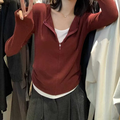 スプーン一杯の甘さは簡単で、通勤の衝突色は偽の二つの半ファスナーの長袖のtシャツの女性の秋の新型をつなぎ合わせます。