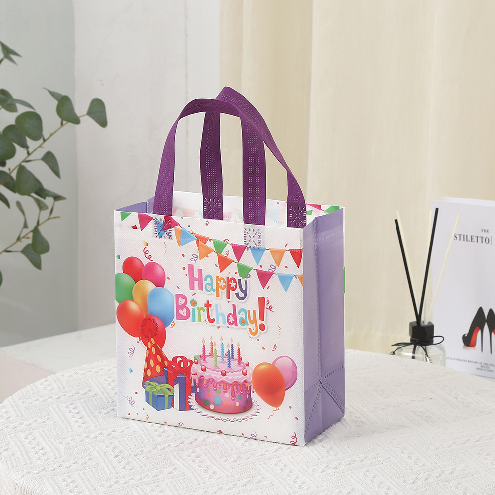 Bolsa de regalo de cumpleaños no tejida embalaje de regalo de jardín de infantes bolsa de mano adorable bolsa de compras plegable