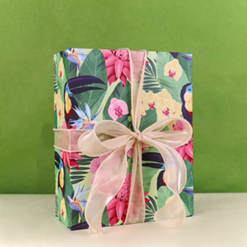 Nueva caja de regalo con tapa creativa, caja de regalo con sentido avanzado, regalo de cumpleaños, caja de regalo, caja de embalaje de cosméticos
