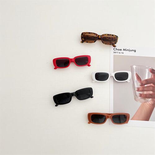 Korean-style children's sunglasses, fashionable retro style, unisex kids vacation sun shades, baby photo-taking stylish sunglasses, trendy goggles