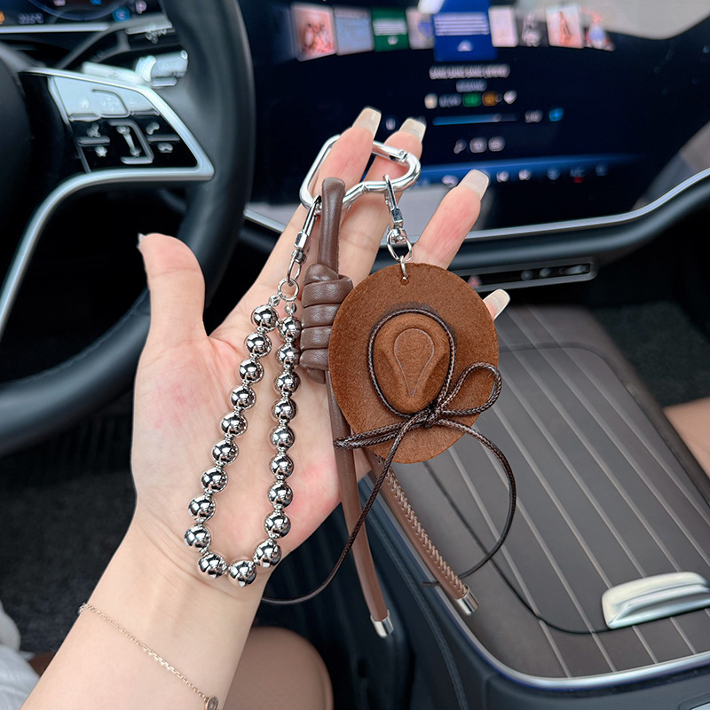Retro Western Cowboy Hat Keychain with Silver Bead Chain Pendant, American Style Hot Girl Bag Charm, Car Keychain Accessory