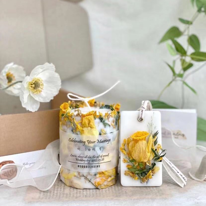 Cross-border ins columnar flor inmortal flor seca rosa en relieve cera de banano cera de soja decoración del hogar