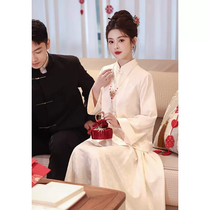 新中式敬酒服新娘2025新款结婚晨袍订婚宴礼服裙回门便装旗袍春秋