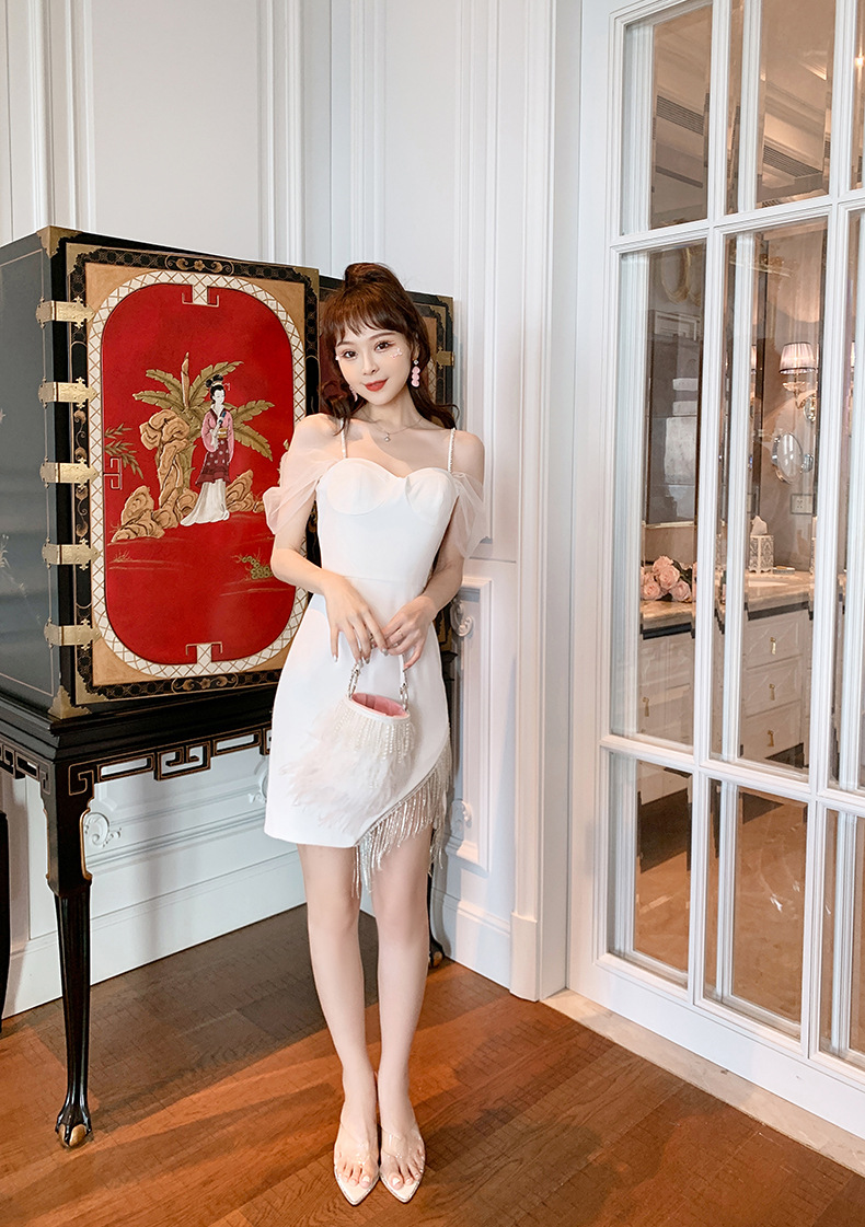 Váy maxi nữ thắt eo phong cách quý tộc, cổ yếm dây quai, tua rua không đối xứng, phù hợp dáng người nhỏ nhắn — Màu đen chi tiết 16