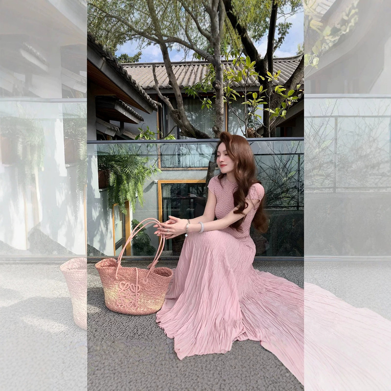 Pleated Artistic Skirt: High-Waisted, Multi-Colored, Pleated, Summer A-Line Skirt with a Gentle and Elegant Vibe Pleated Artistic Skirt: High-Waisted, Multi-Colored, Pleated, Summer A-Line Skirt with a Gentle and Elegant Vibe