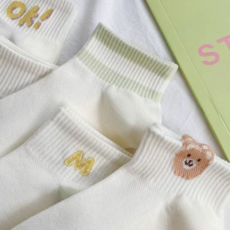Calcetines para mujer primavera y verano calcetines de malla transpirables finos ins calcetines de tubo corto dulces y versátiles de moda OK calcetines de barco de oso