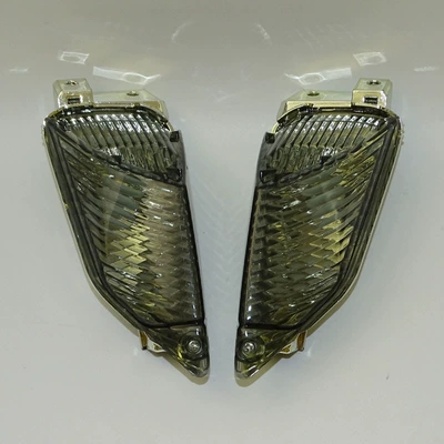 Applicable to Suzuki GSXR 600 750 11-23 GSXR1000 09-16 rear turn signal lamp housing lampshade (Motorcycle tail) - smoky-black
