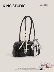 Capacious underarm bag, one-shoulder bag, Korean style, South Korea
