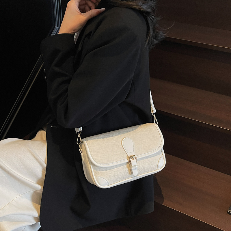 Tendencia de comercio exterior simple bolso cuadrado para mujeres 2025 nuevo bolso de brazo de nicho universal bolso de hombro de moda casual