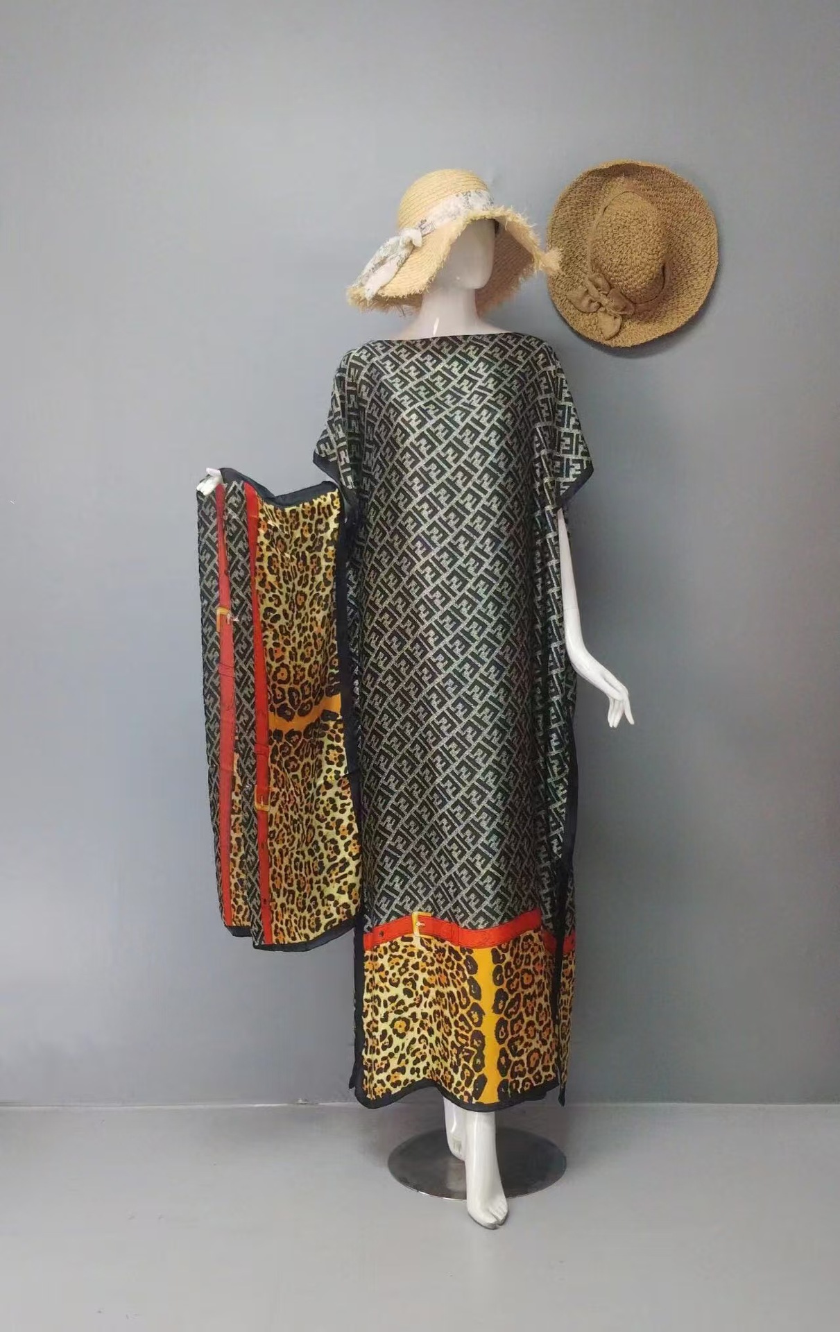 표범 무늬 EE-블랙