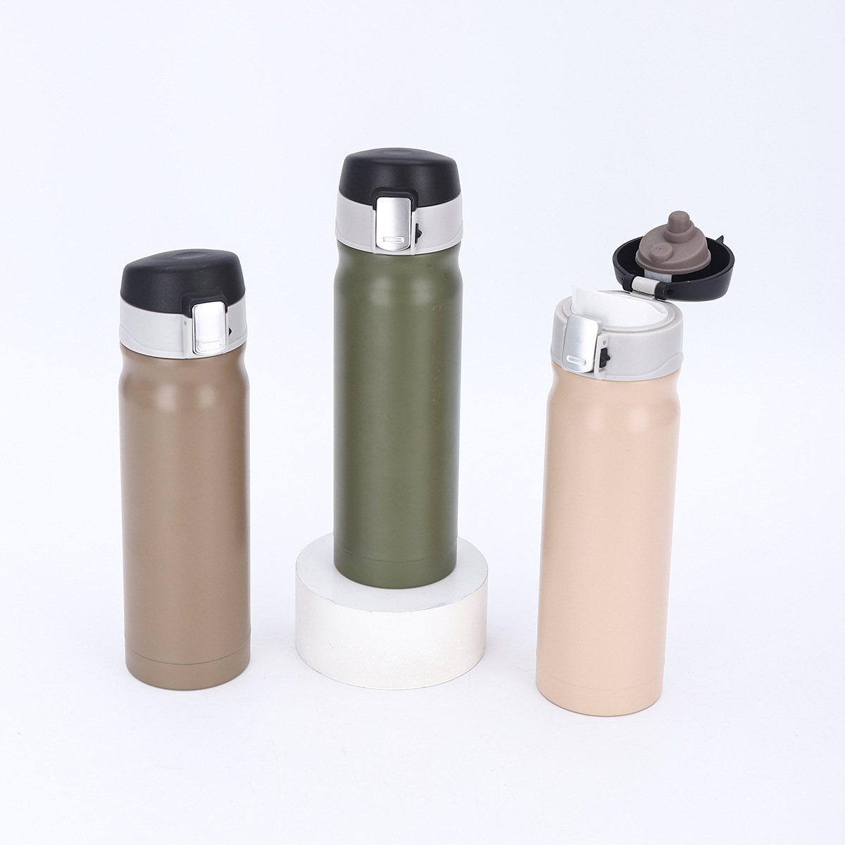 Taza de aislamiento de acero inoxidable, taza de rebote al aire libre de gran capacidad, taza de regalo de moda simple al por mayor