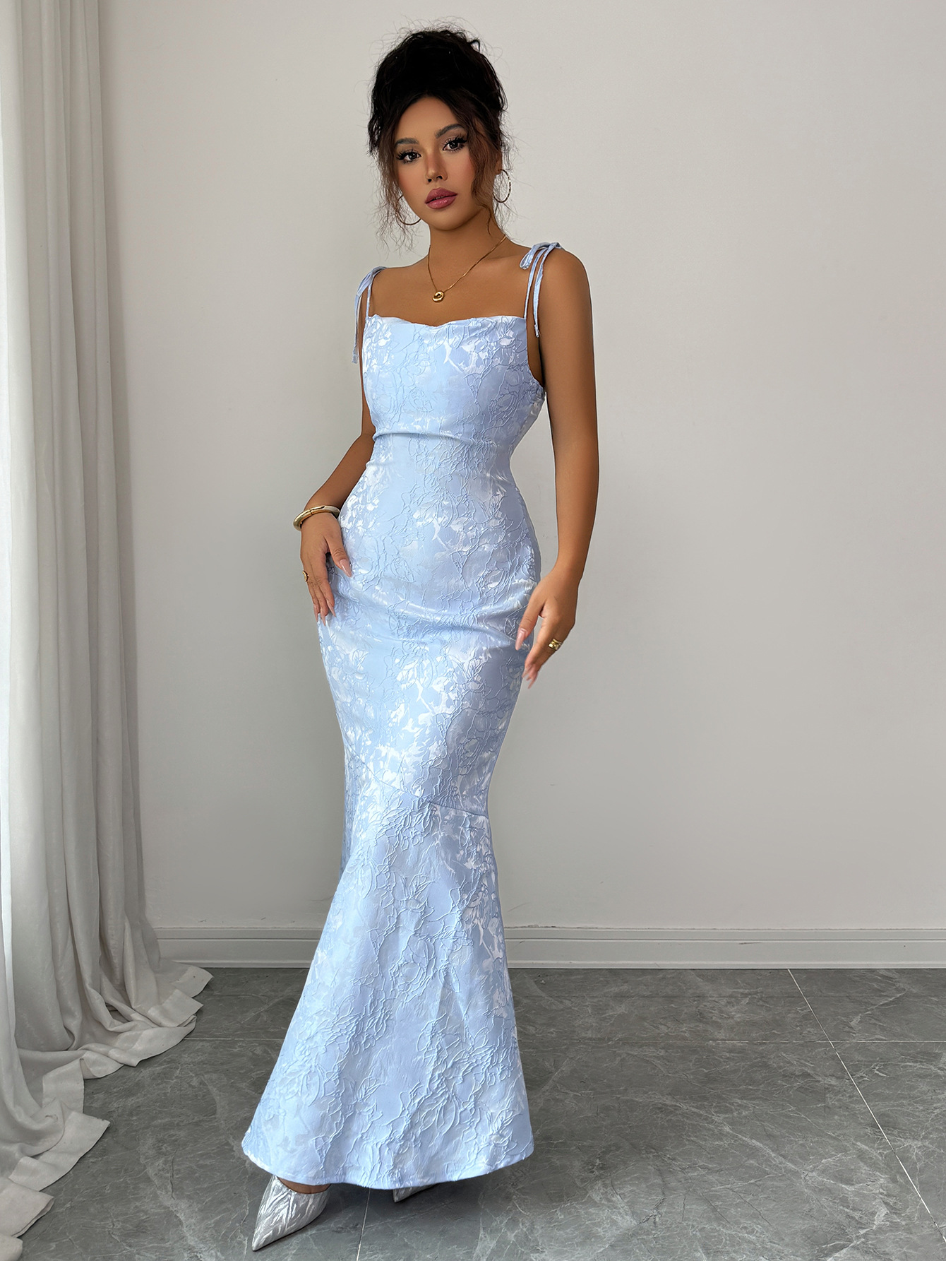 Elegant Bodycon Dress – Sleeveless Wrap Dress For Women (Chic & Versatile) – Stretchy Fabric & Flattering Fit_ecoleips.com