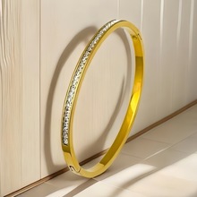 ���l�W���羳���uС���ٴ������CŮ���r�к��s����ɫ�֭h���