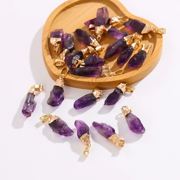 Amethyst is about 2-3cm