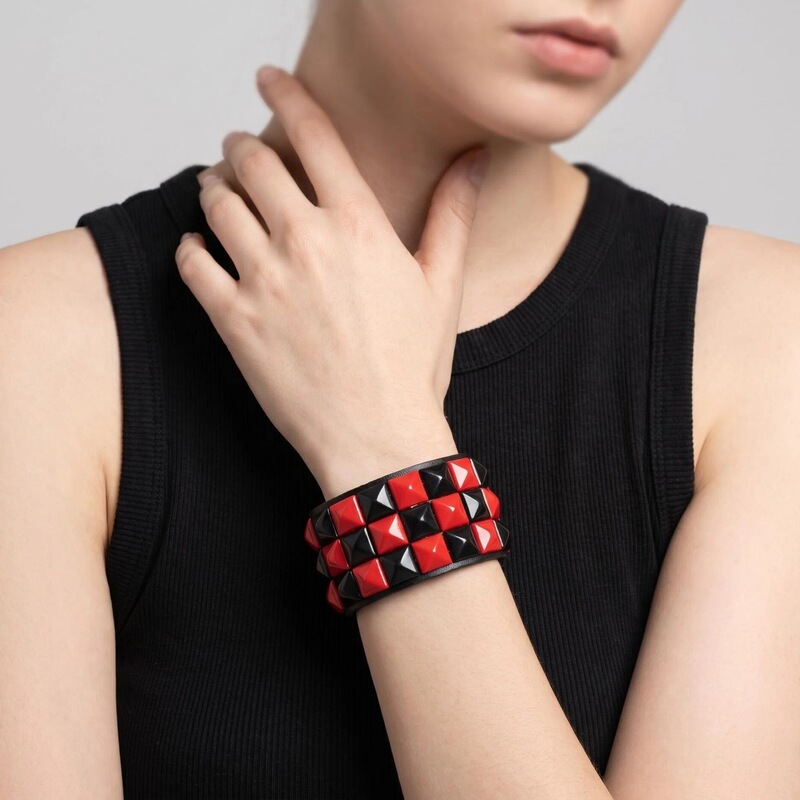 European and American fashion punk street style nightclub colorful rivet bracelets for couples, PU leather subculture accessories, cross-border European and American fashion punk street style nightclub colorful rivet bracelets for couples, PU leather subculture accessories, cross-border