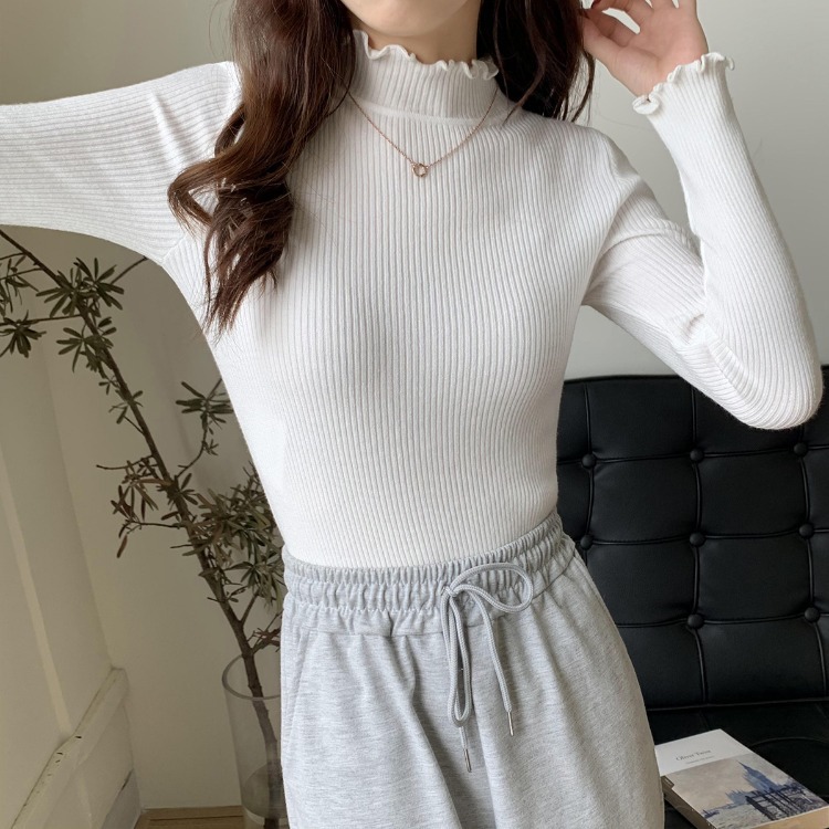 Demi-season fitted sweater