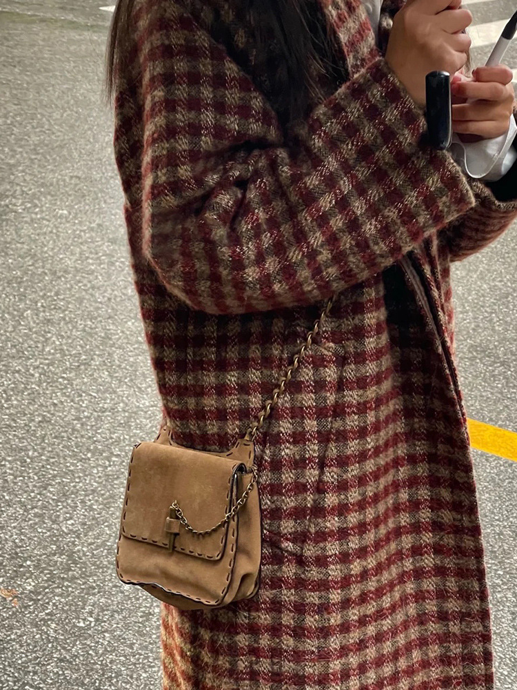 2024 automne et hiver nouveau sac à bandoulière polyvalent en daim givré avec chaîne, petit sac carré pour téléphone portable, sac pour femme_voghion.com