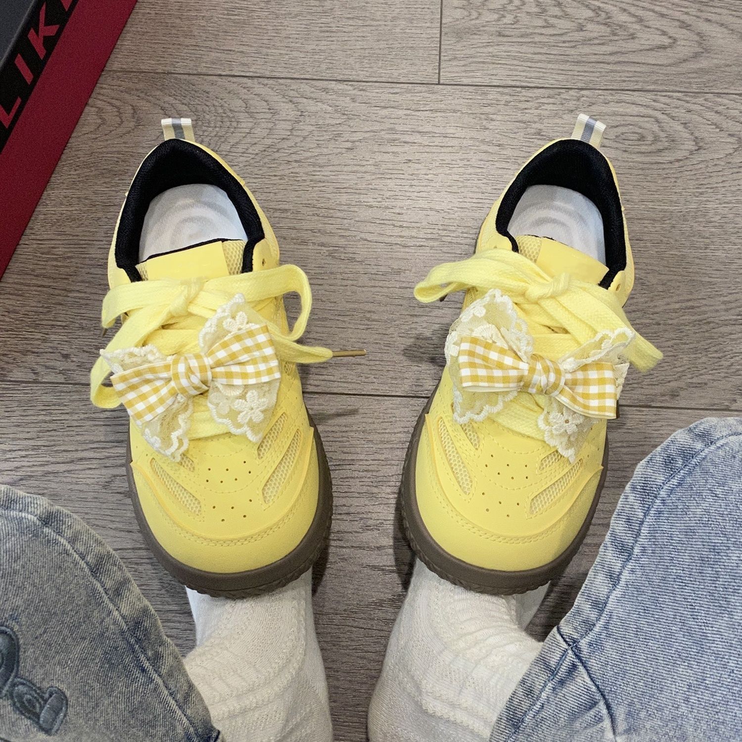 Zapatos de lona de arco originales de nicho de tendencia nacional para mujeres 2024 nuevo otoño transpirable con suela gruesa zapatos de entrenamiento de estilo universal