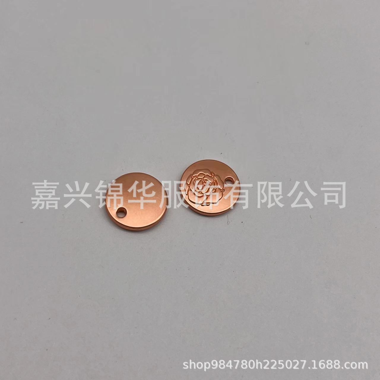 批发时尚简约圆形印花金属标服装辅料合金卫衣金属标牌量大优惠