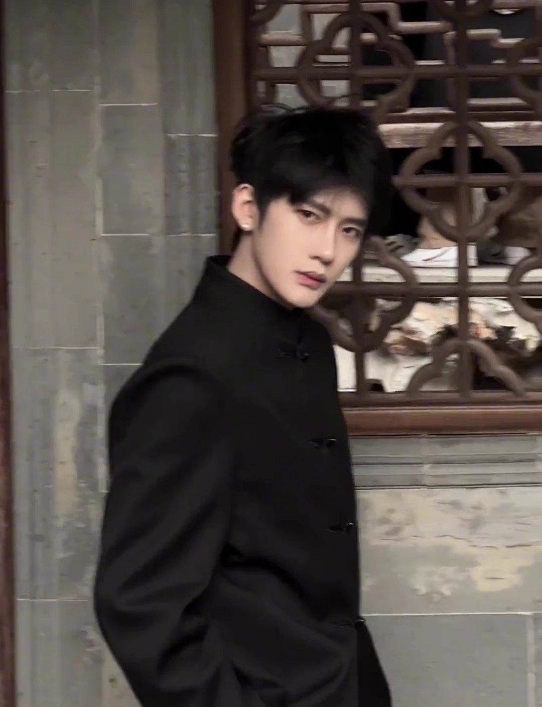 1 abito da uomo in stile cinese vintage con colletto rialzato e bottoni, design patchwork in pelle con nappe di nicchia, elegante e_voghion.com