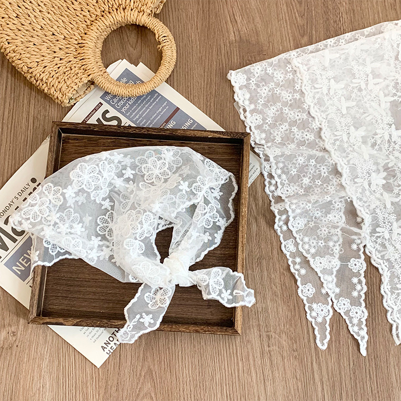 Toalla triangular de encaje francés Cortina de falda con correa de estilo pastoral Protector solar dulce Toalla de cintura de malla transpirable Cortina de pedo Accesorios de doble uso