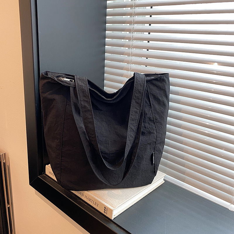 Japanese-style Aesthetic and Western-style Personalized Casual Shoulder Cloth Bag Female Student Class Handbag Niche Commuter Tote Big Bag