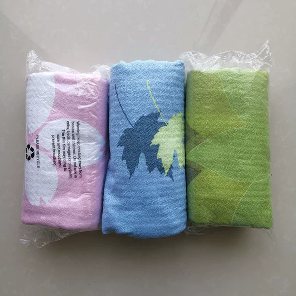 Printed Yoga Towel, Full Polyester Ant Cloth, Colored Silicone Drip Molding, Beautiful and Practical, 3 Options Available, Ready for Delivery