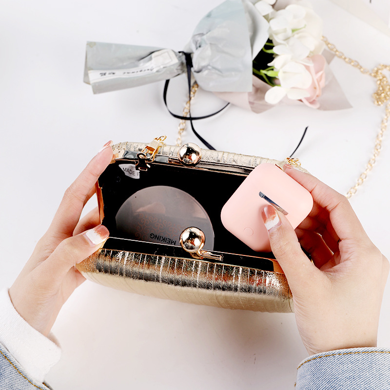 Moda europea y americana plisada noche bolsa de vestido brillante metálico bolsa transfronteriza bolso de las mujeres de todo partido bolso de noche de una sola pieza entrega