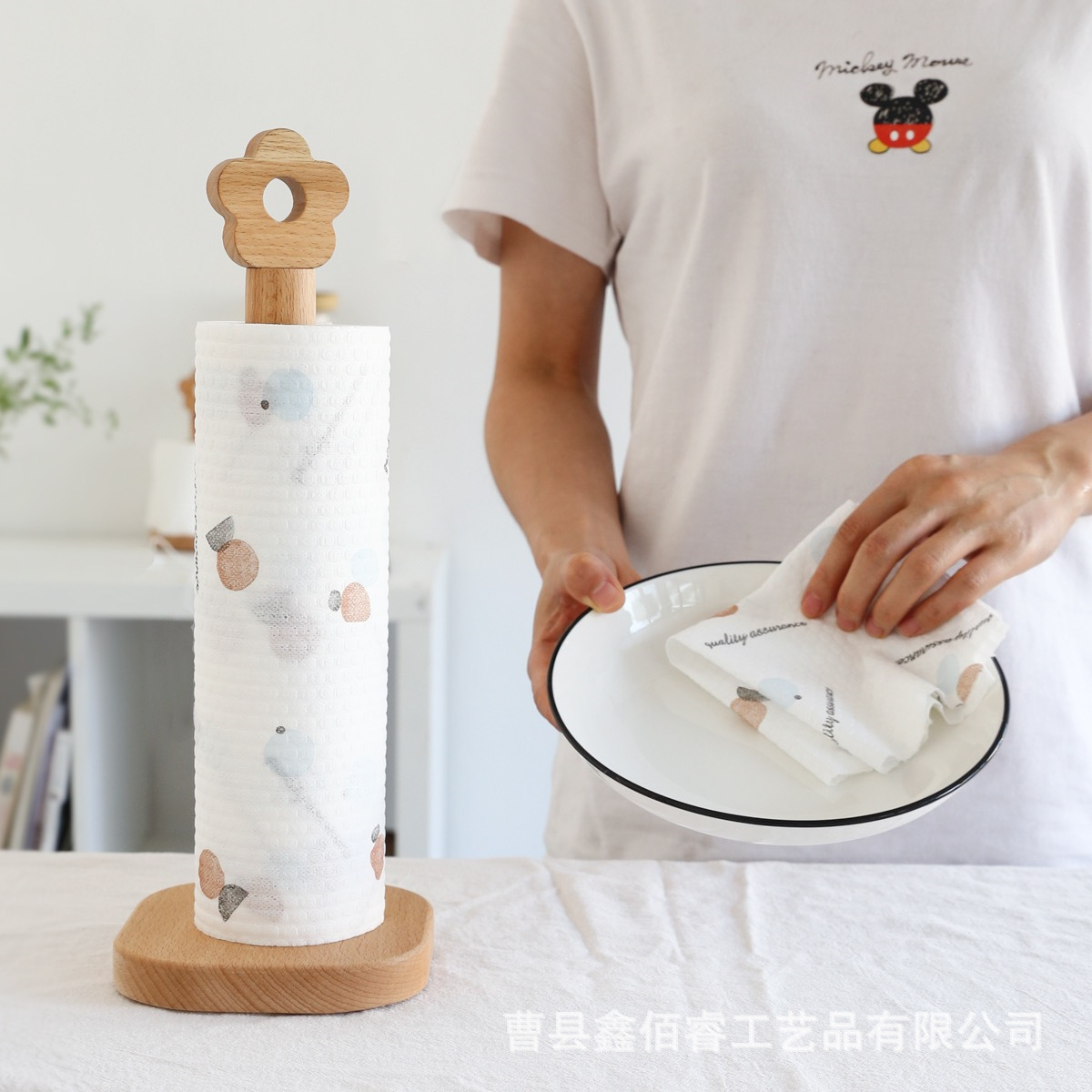 日式卡通创意实木纸巾架榉木吸油卷纸架立式纸巾座收纳木质纸巾架