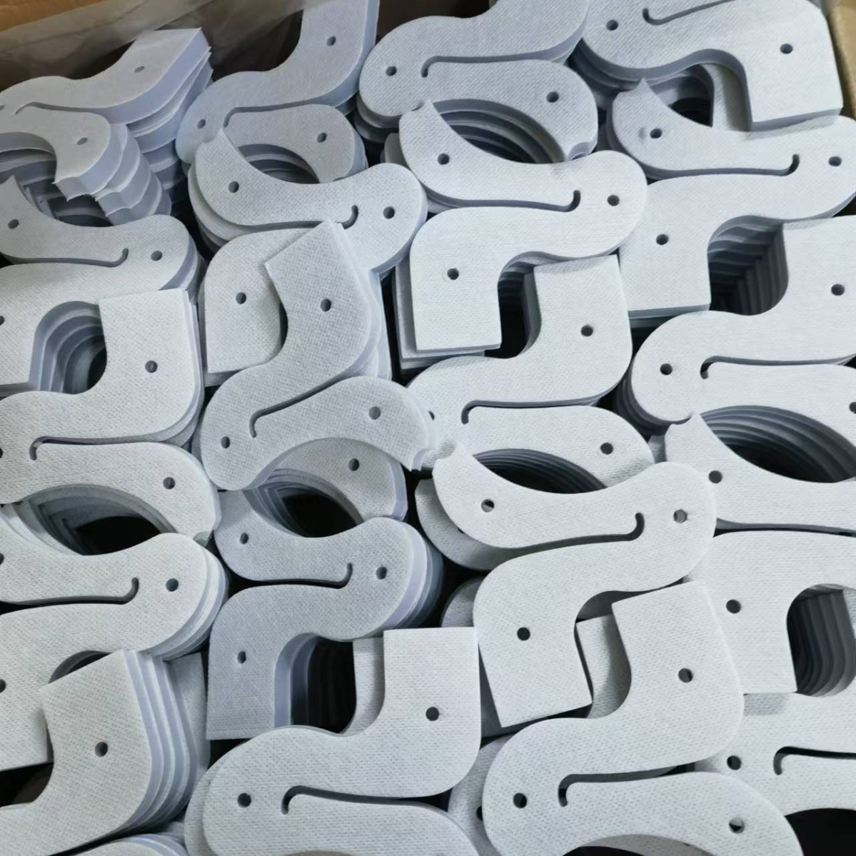 海绵厂家白色海绵垫 泡棉垫 黑色海绵条 各种密度包装海绵