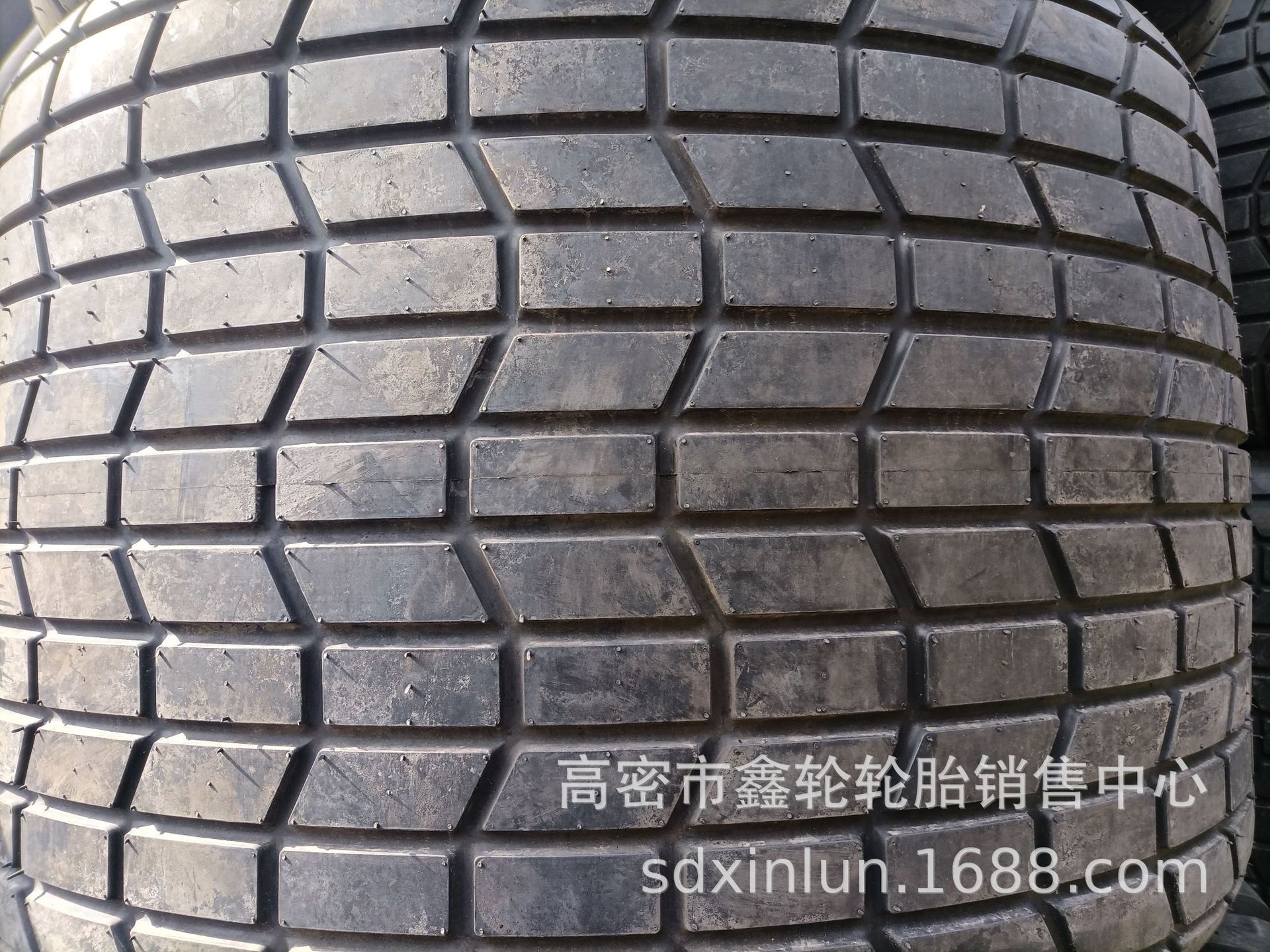 供应66x44.00-25 66*43.00-25工程机械轮胎