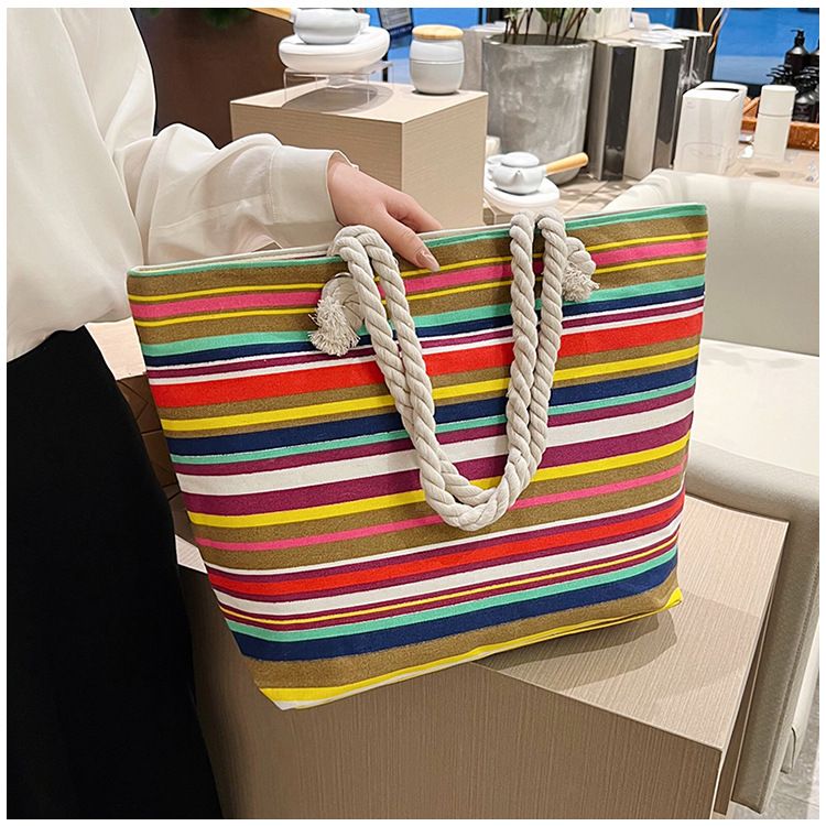 Women's Medium Canvas Geometric Stripe Streetwear Sewing Thread Square Zipper Tote Bag display picture 19