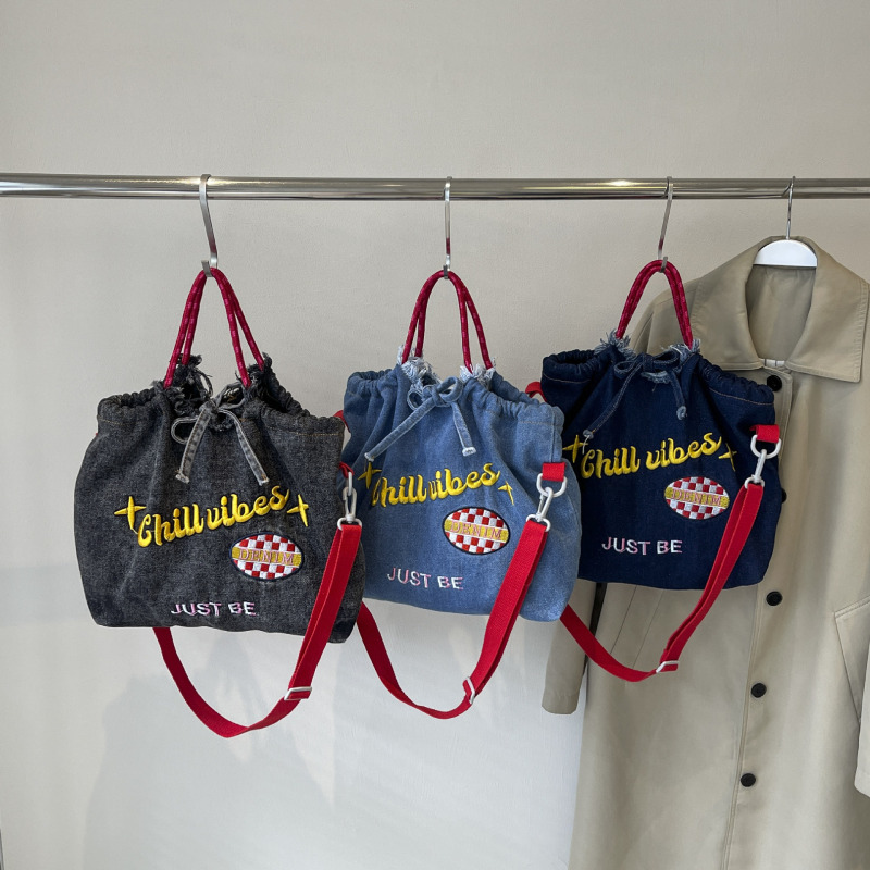 日本と韓国のデニム刺繍ボールチェーンポータブルトートバッグ大容量ショルダーバッグカジュアル通勤クロスボディバッグ|undefined