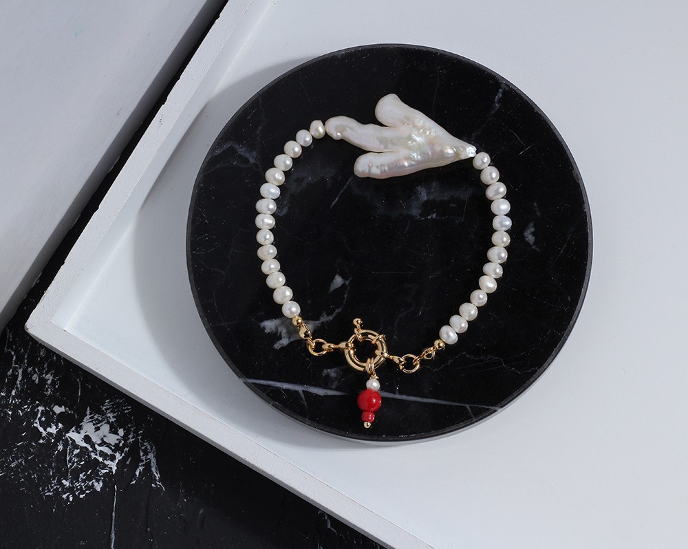 14368203770_1399847346