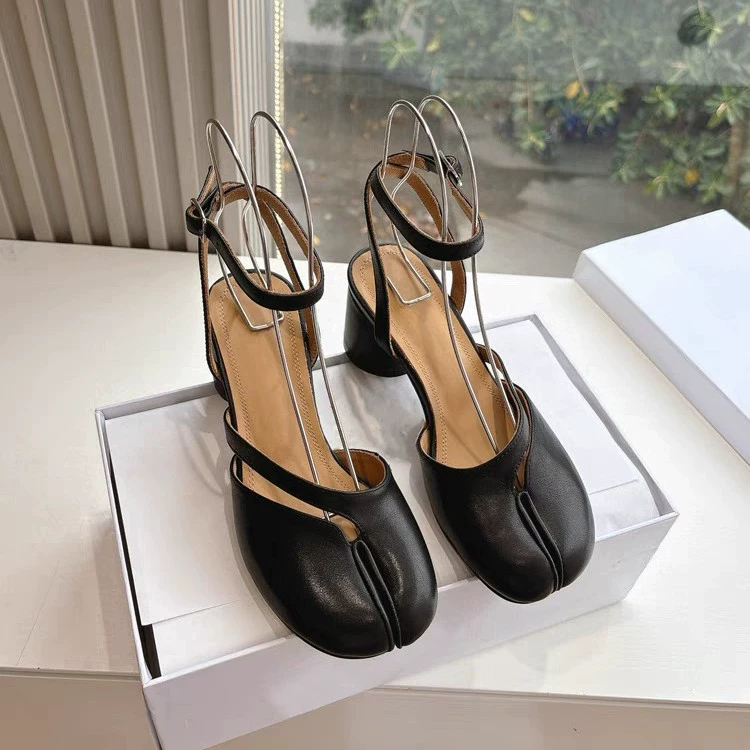 Внешняя торговля с носком штанги Баотоу сандалии женский High Edition 2025 Новый ретро большой размер туфли на высоком каблуке после пустой одиночной обуви
