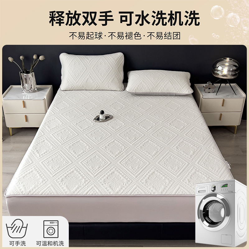 Cama de cama de clase a Jacquard de color sólido Twill cubierta de cama Simmons esterilla marrón cubierta antideslizante 1.8m cama antipolvo de tres piezas conjunto A