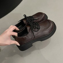 Ӣ���L���ͨ��ϵ��СƤЬŮ2026�����¿�A�^��Ь�ָ�ܛƤ����Ь