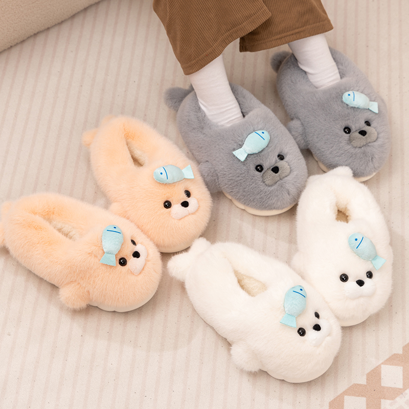 Cross-border lindas zapatillas de algodón de foca de invierno para mujeres bolsas de tacones para parejas zapatos cálidos de peluche para niños