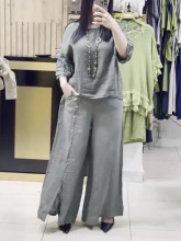 2025�W���羳Ů�b����վ���R�d�r�м�ɫ�������e�߷���������ѝ