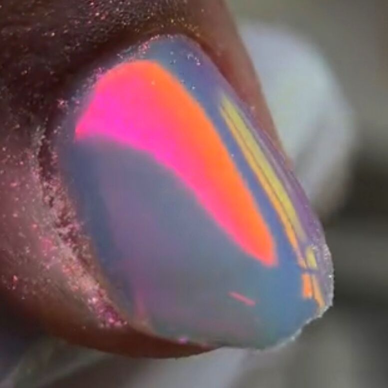 批发欧泊幻彩偏光极光魔镜粉嘎嘎亮AURORA仙女粉霓虹变色龙粉