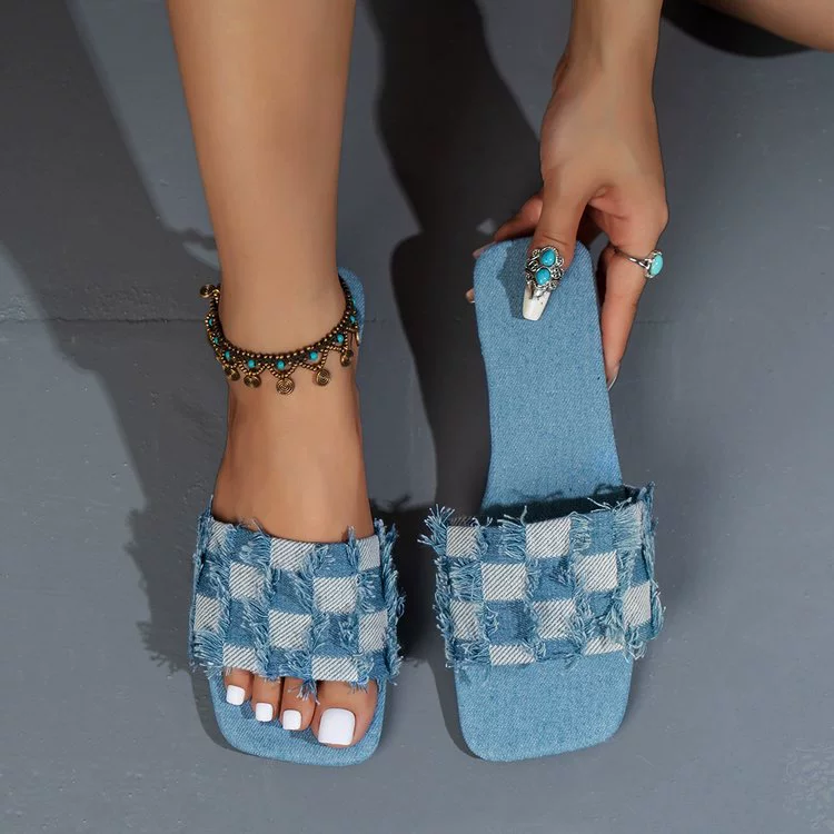 2024 Весенние Новые повседневные Модные простые удобные туфли в клетку, универсальные плоские домашние уличные плоские тапочки