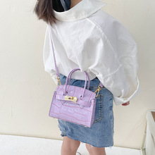 ins�羳�r�КW���L�r��ʯ�^�{�~�y��ͯ����μ�б���������Ů��