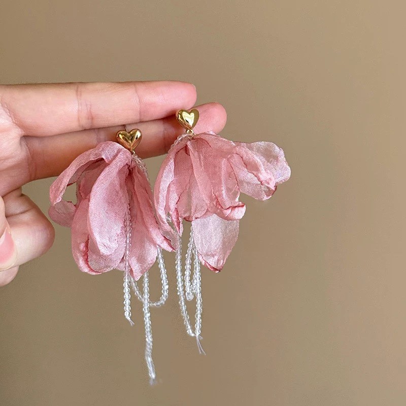 Pendientes de borla de flores de tela de aguja de plata Pendientes de estilo de vacaciones junto al mar